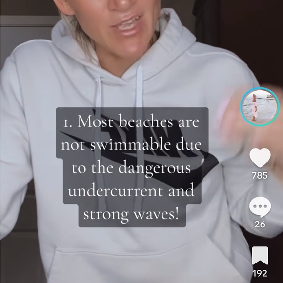 Aeropostale ripped Mom jean - Picture 4 of 4